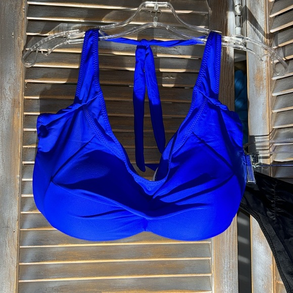 Shekini - Picture 2 of 4